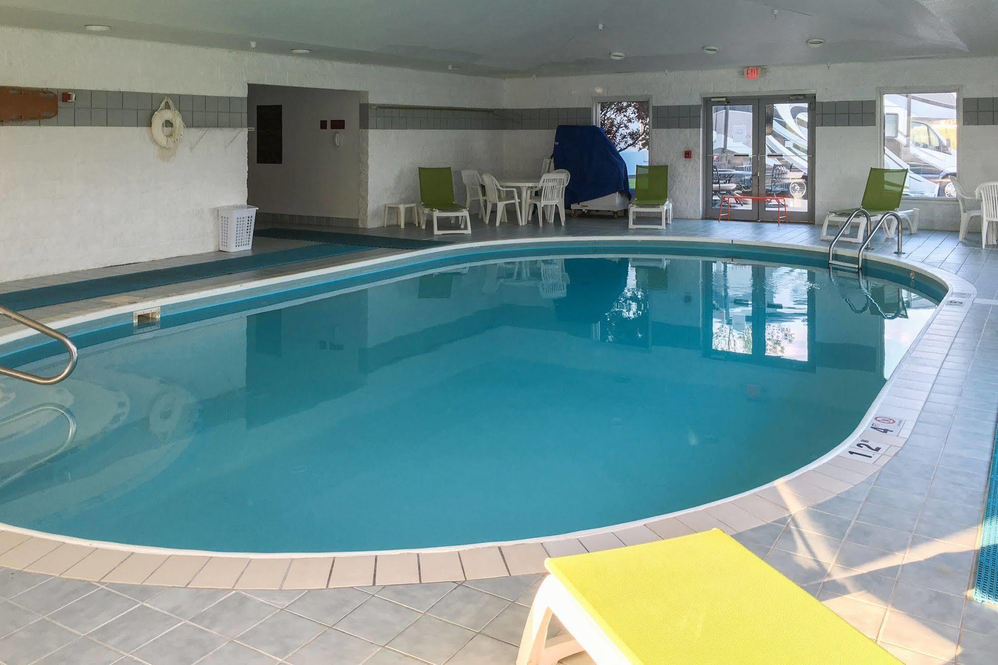 Bluffton Inn & Suites מראה חיצוני תמונה